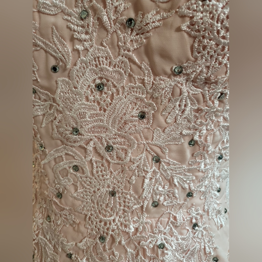 Modest lace bridesmaid dress - Picture 6 of 14